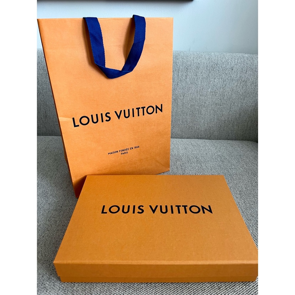 LOUIS VUITTON Empty Magnetic Gift Box + Shopping Bag
